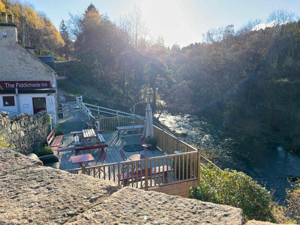 The Fiddichside Inn อาเบอร์ลัวร์ ภายนอก รูปภาพ